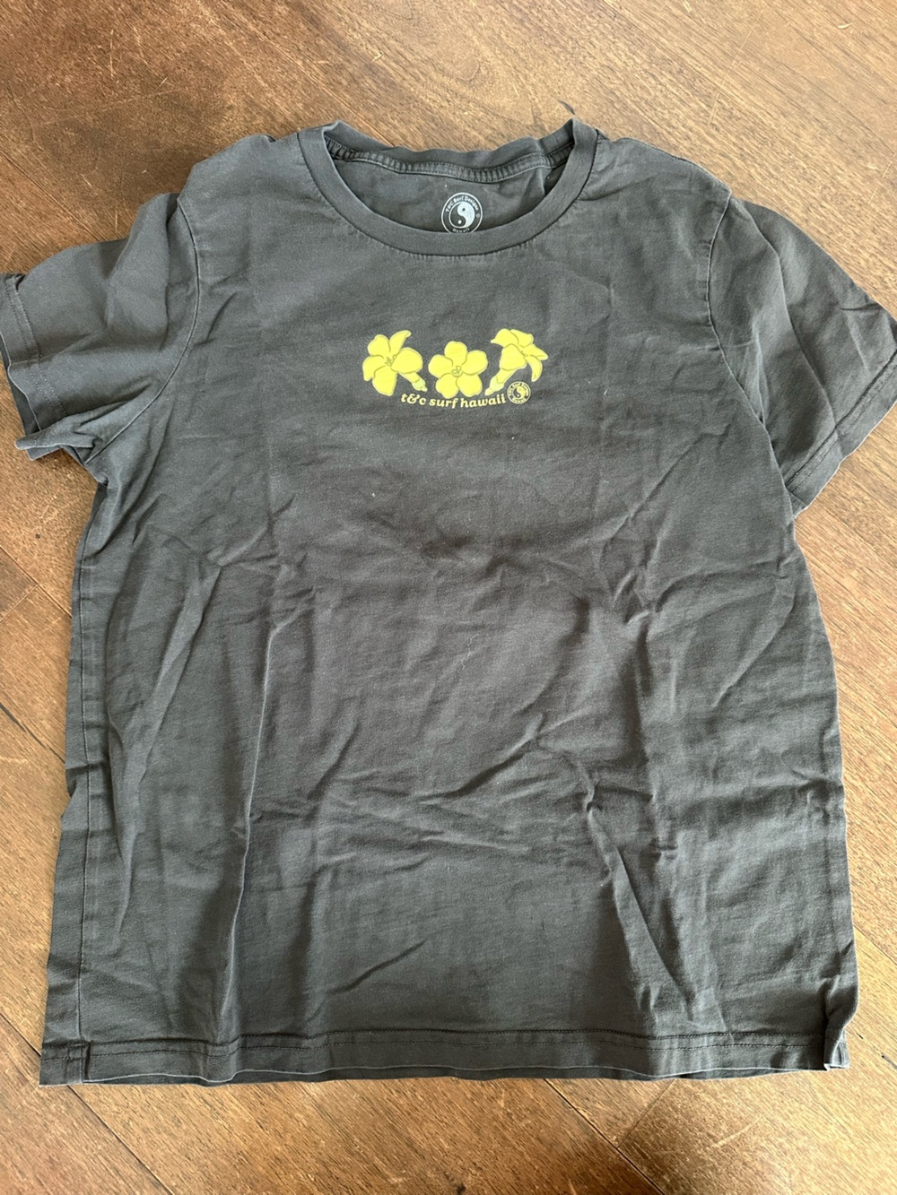 T&C Hawaii Short Sleeve Graphic Tees x 6 - Picture 4 of 13